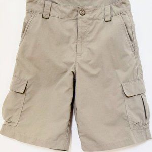 Under Armour Heatgear Water Resistant Khaki/Tan Cargo Shorts  - Size Lar…